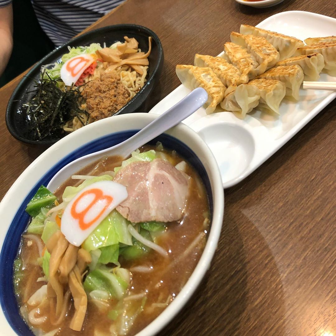 久しぶりのこの時間の片町8番ラーメン♪…