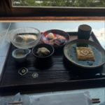 <span class="title">金沢最古の料亭「つば甚」の朝食『かに粥』7月1日より提供開始創業350年のつば甚が大切に受け継いできた『かに粥』を趣あるお座敷で。手伸ばしの大正硝子の窓から眺める金沢の風景その少し歪んでみえるそのレトロな感じが心地良く、大人の朝のひとときをしっかり味わえました。【つば甚の朝食『かに粥』詳細】湯斗（ゆとう）あおさあんのだし巻きたまご 自家製くずしとうふ （塩麹）鴨ロース鯵の南蛮漬けかに粥お漬物価格：5,280円（税込）提供時間：7:00〜／8:00〜／9:00〜／10:00〜（各回完全予約制）住所：石川県金沢市寺町5丁目1−8▽follow me▽@letemps22#日本料理つば甚#つば甚の朝食#つば甚のかに粥#猫好きです#静岡出身です#金沢片町カフェバー#Cafebar_Letemps#カフェバー_るたん#おひとり様でも#犀川沿いの夜景#金沢片町カラオケバー#金沢片町ミュージックバー#金沢片町カラオケ#年中無休 – 金沢片町るたん</span>